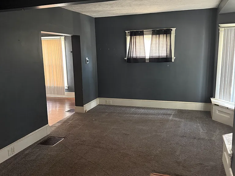 511 S Haines Ave — Photo 2