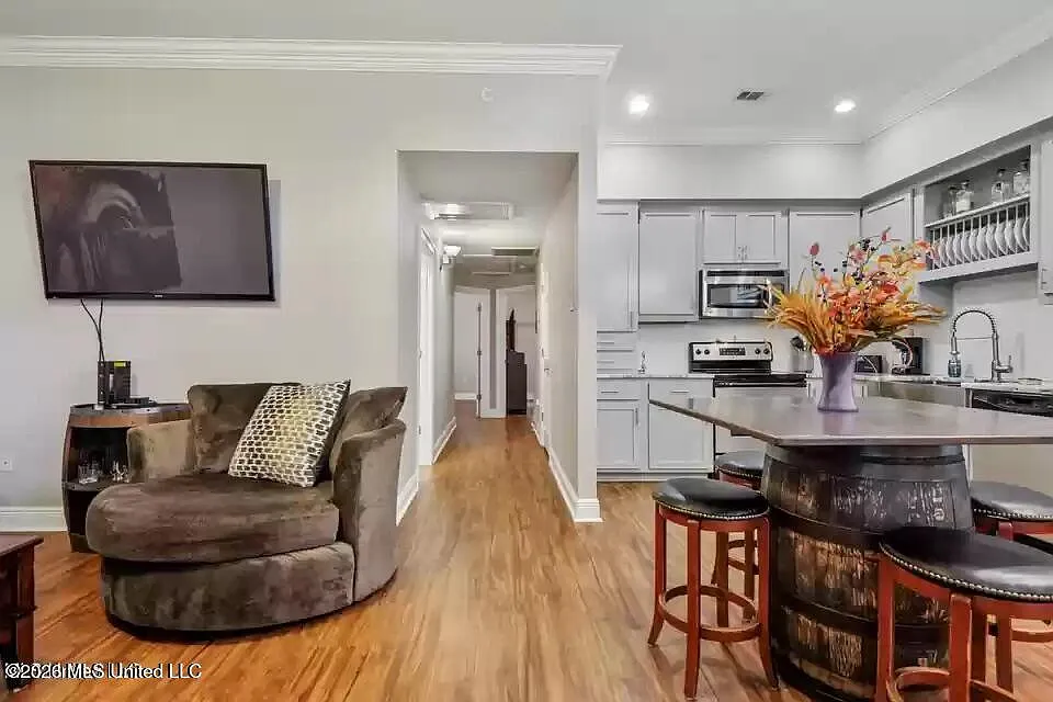 2 bed, 2.0 bath, 1000 sqft, $2,000 — Photo 4