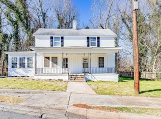 521 Broadway St, Newry, SC 29665