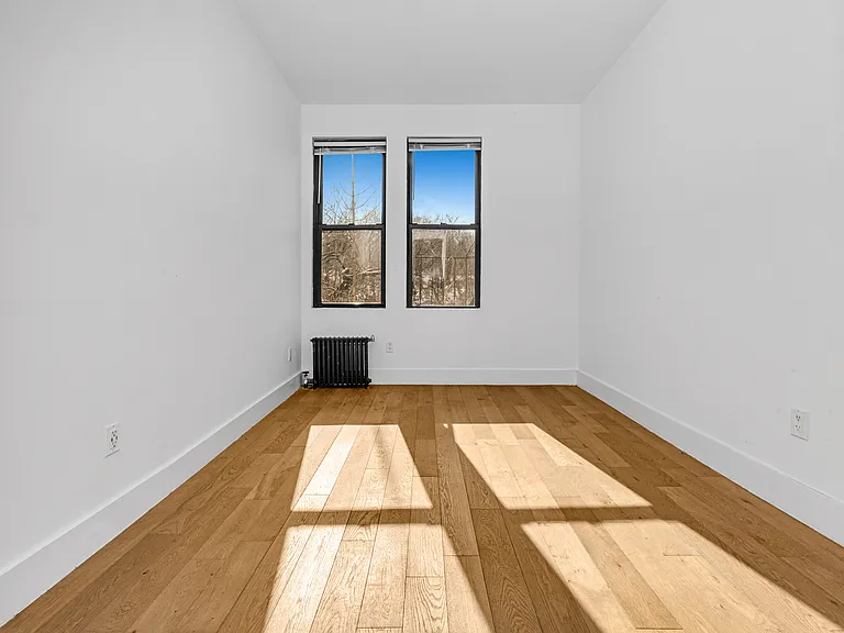 217 Central Park N #15 — Photo 3