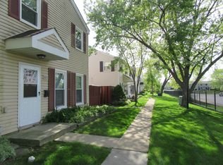 1872 Jamestown Cir, Hoffman Estates, IL 60169