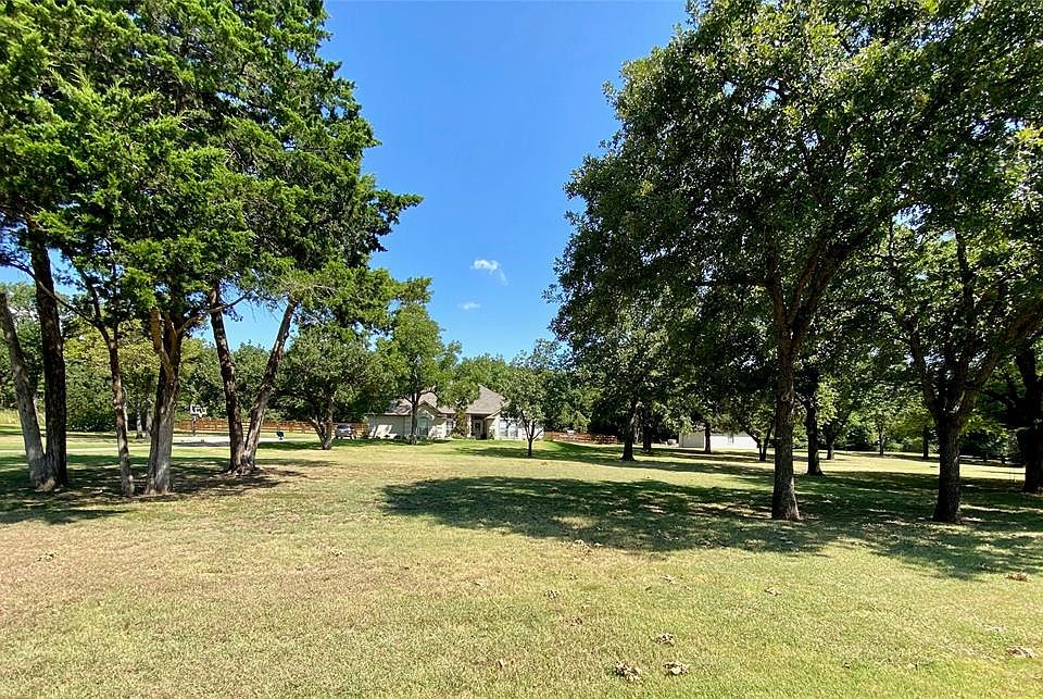 1st image of 716 Valley View Ct
