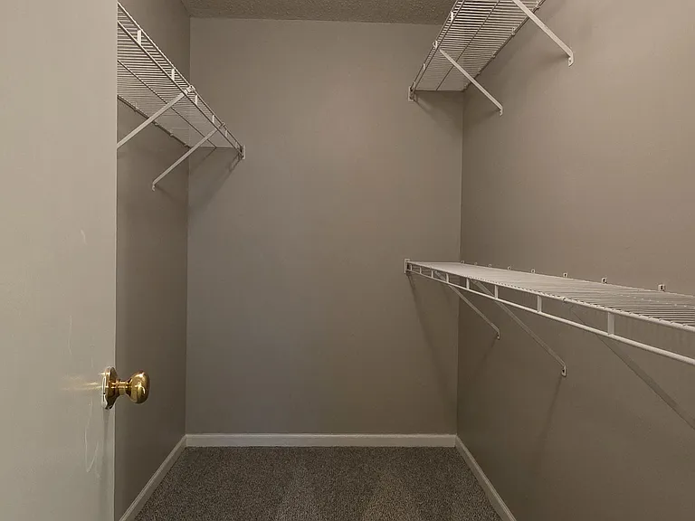 7602 W 156th Ter — Photo 17