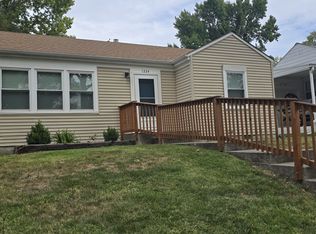 1224 NE 43rd St, Kansas City, MO 64116