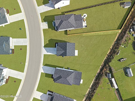 3rd image of 614 S Squires Run Lane