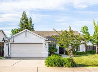 2758 Blue Bell Dr, Redding, CA 96001