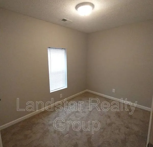 2801 Fleming Ave — Photo 12