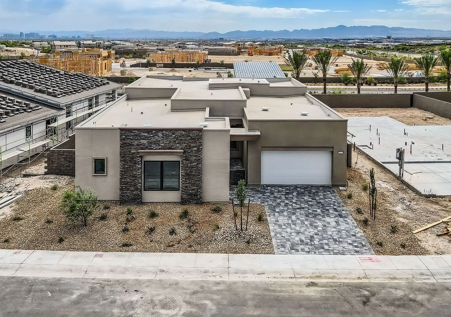 Brand New Summerlin Single Story Home — Photo 1