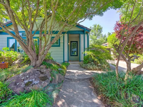 320 Parker Dr, Folsom, CA 95630
