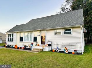 6 Swanson Dr, Wilmington, DE 19808