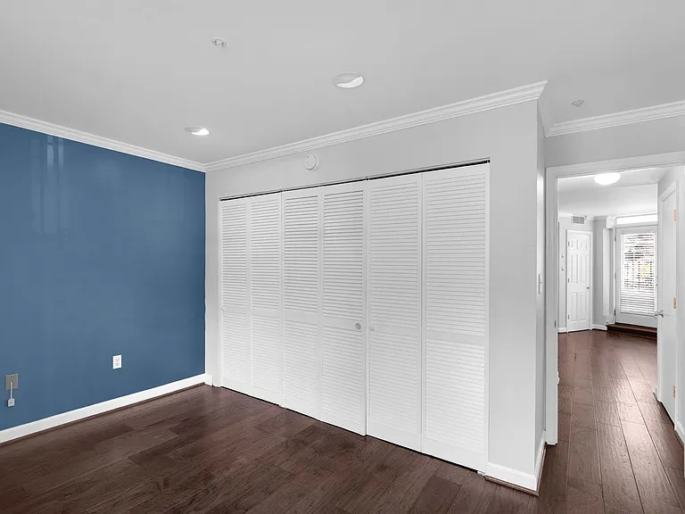 1801 Calvert St NW #G9 — Photo 13