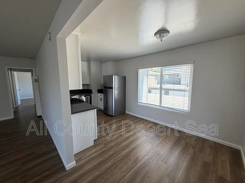 2 bed, 1.0 bath, 950 sqft, $3,000 — Photo 3
