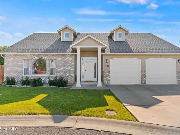 703 S 87th Ave, Yakima, WA 98908