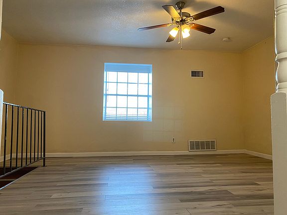 5th image of 5002 Blue Spruce Cir APT B