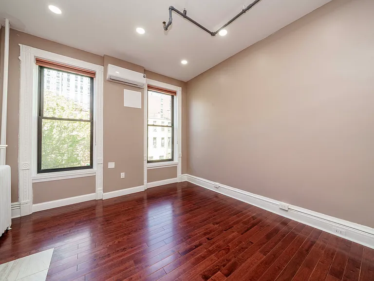 211 W 122nd St #2 — Photo 2