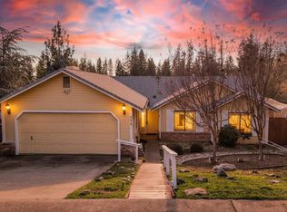 111 Stanford Ct, Grass Valley, CA 95945