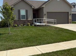 4043 NW Eclipse Pl, Blue Springs, MO 64015