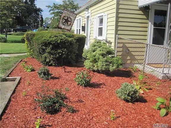 4th image of 73 Barnyard Ln