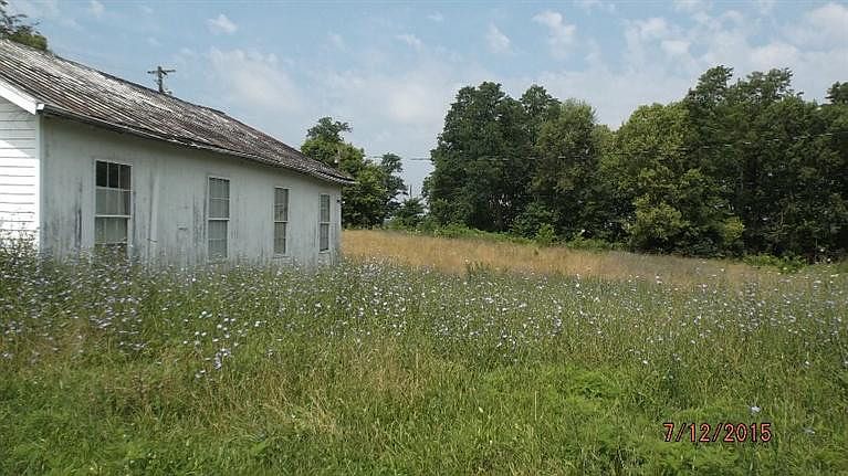 2nd image of 3931 N Kentucky Hwy #27-3945-2