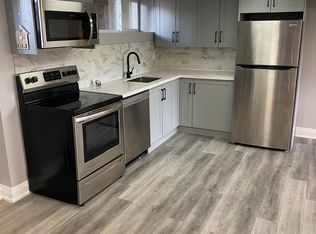 740 Collins Bay Rd UNIT 2, Kingston, ON K7M 5G9