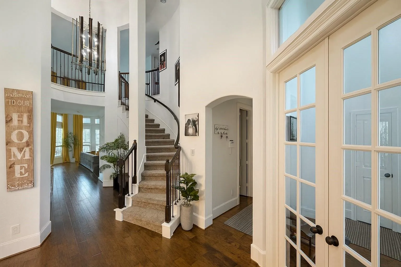 4 bed, 3.5 bath, 3373 sqft, $3,500 — Photo 4