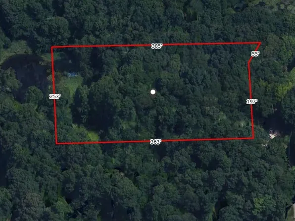 2900 Dunsary Ln, Brighton, MI 48114