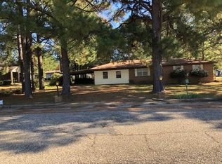 175 Colonial Cir, Magee, MS 39111