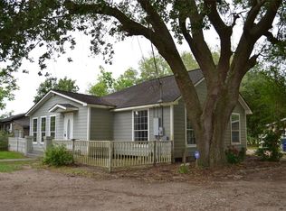1922 W Sealy St, Alvin, TX 77511