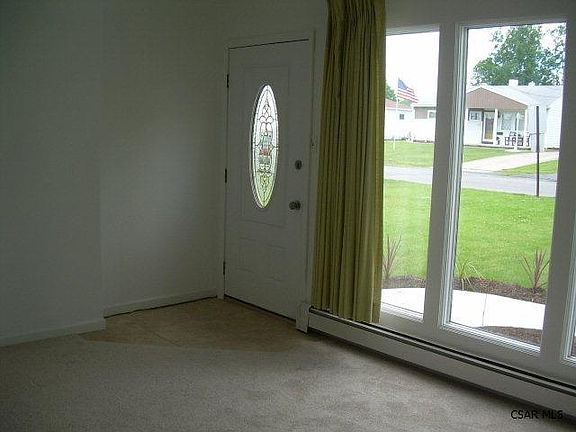 3rd image of 113 Clayton Dr