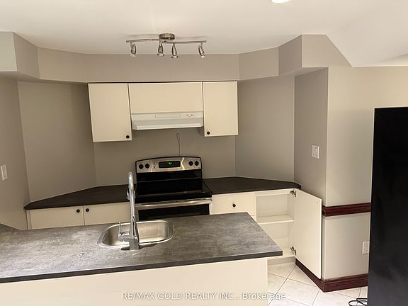 4th image of 41 Mountainberry Rd #Basement