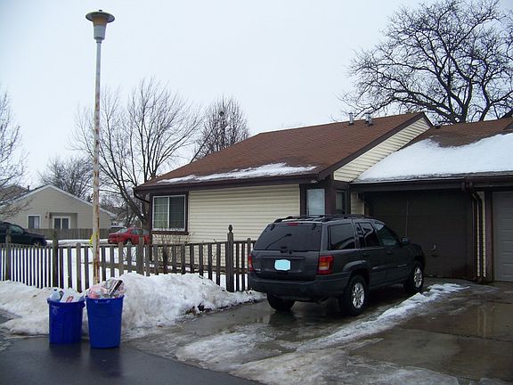 3rd image of 30W070 Mulberry Ct