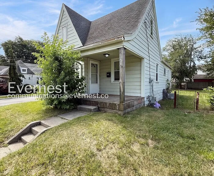 1803 Talbot St — Photo 2