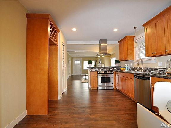 4th image of 729 S 51st St