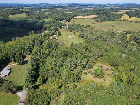 3525 Bellspur Rd, Meadows Of Dan, VA 24120
