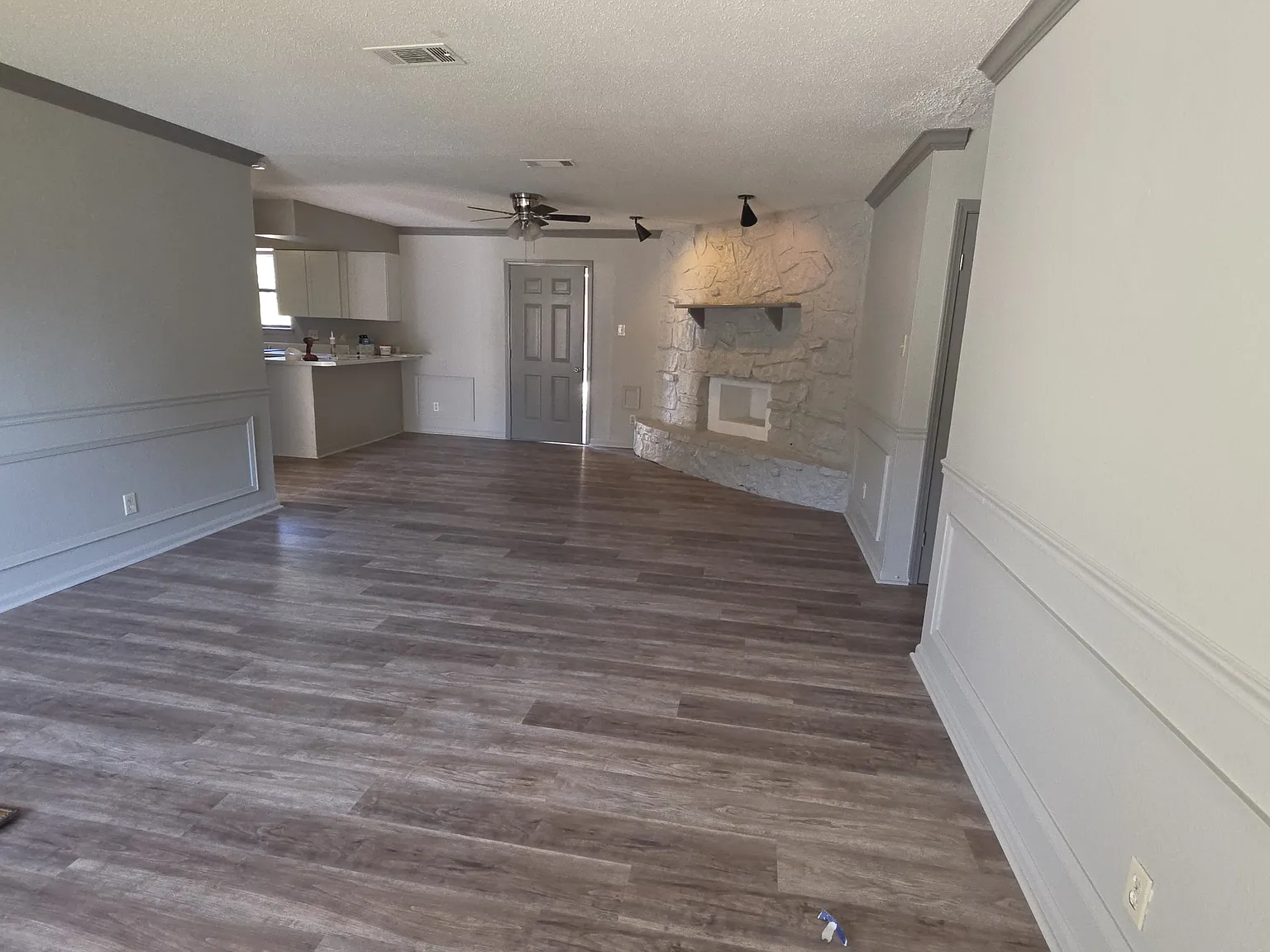 3 bed, 1632 sqft, $1,300 — Photo 3