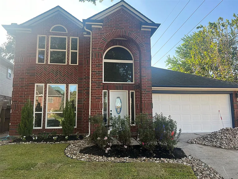8023 Carmel Cir — Photo 1