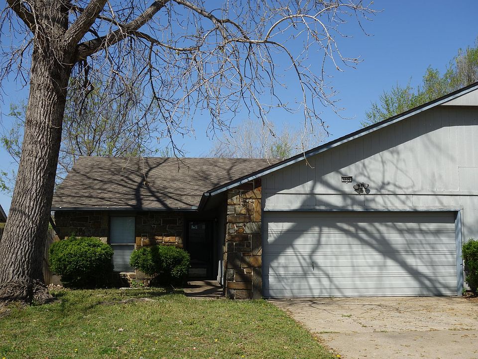 6606 S. Utica Pl. Single-Story Duplex 2/2/2