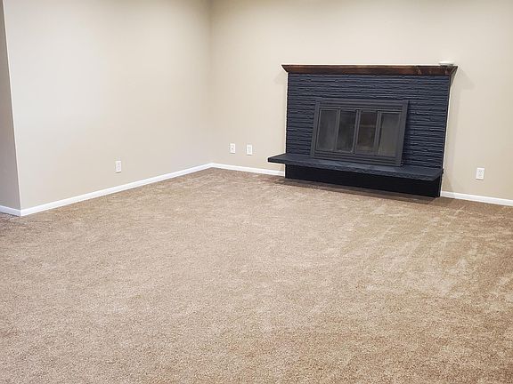 2nd image of 2330 Hood Pl