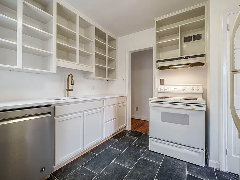 2922 Oberlin Rd — Photo 13