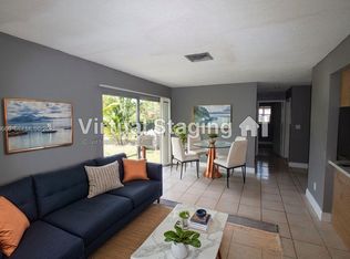 825 SW 10th St #A, Hallandale, FL 33009
