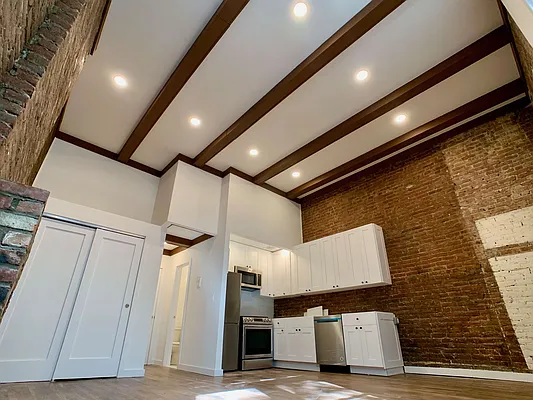 Rented by Building Equity Real Estate LLC | media 5