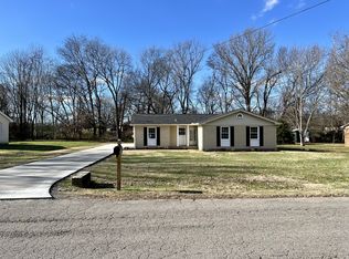 110 Jerry St, Portland, TN 37148