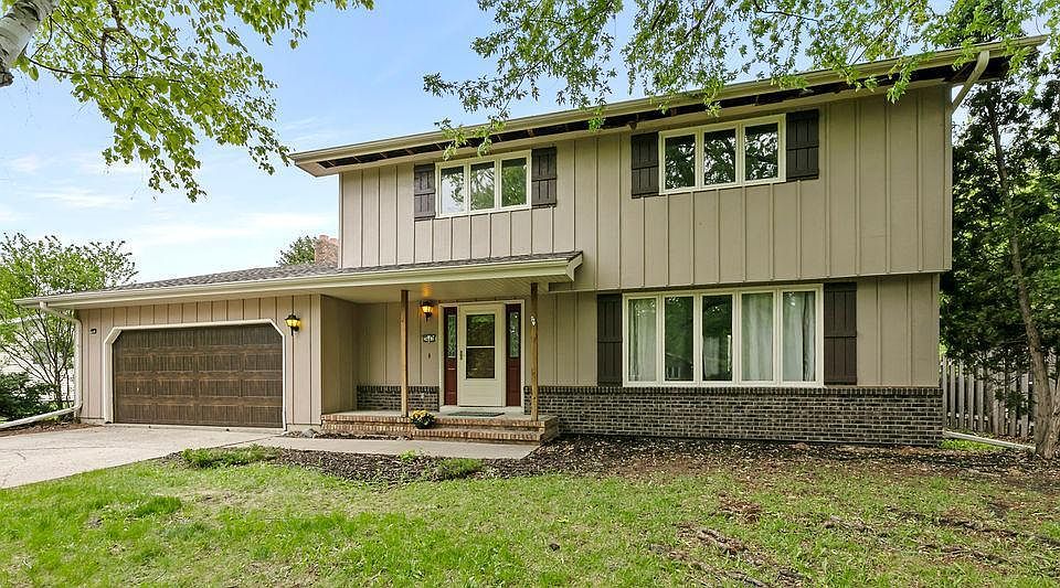 1st image of 3667 Evergreen Rd N