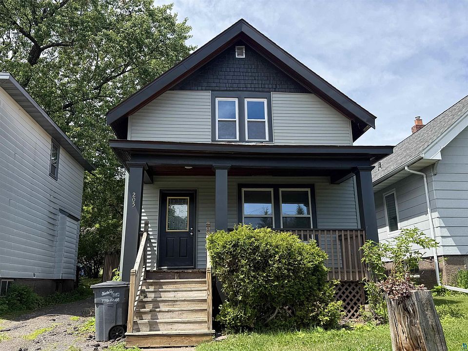 1st image of 205 Parkland Ave