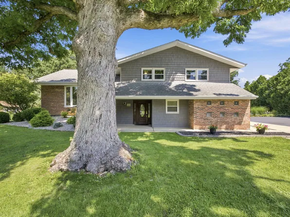 803 Audubon Dr, Valparaiso, IN 46383