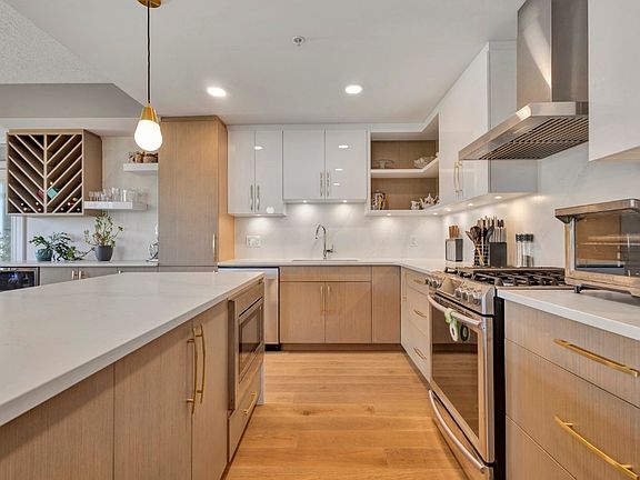 4th image of 529 Truswell Rd #402