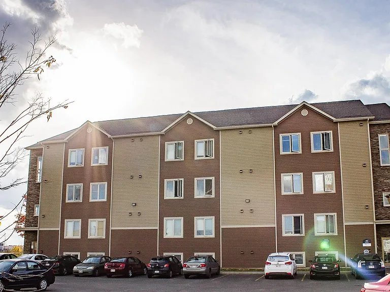 40 Flanders Ct — Photo 1