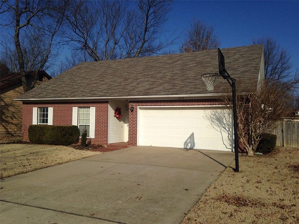 1st image of 3719 W Beechwood Dr