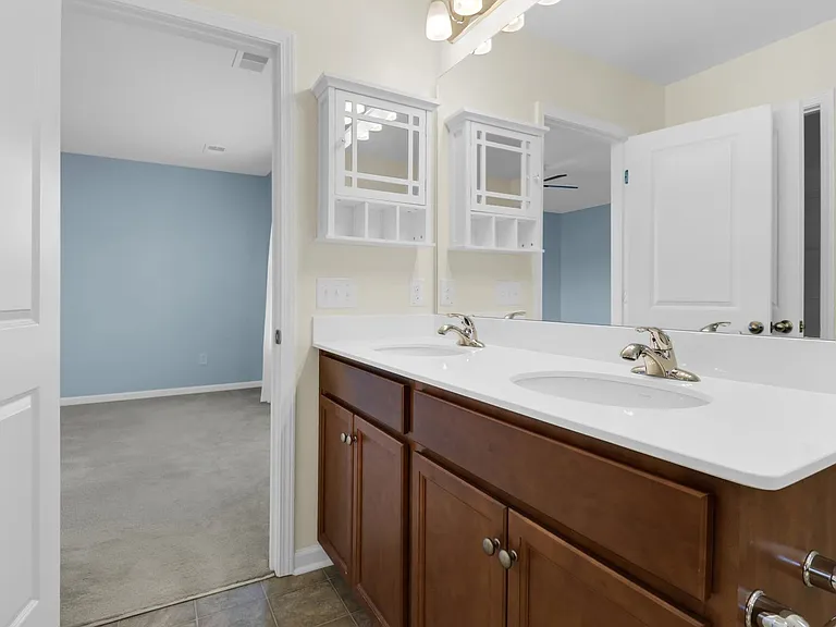 1419 Hermitage Ln — Photo 18