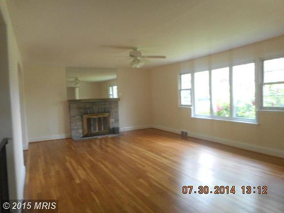 2nd image of 8701 Greens Ln
